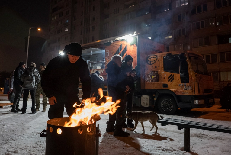 Novi ruski napadi na Ukrajinu, mnogi ostali bez struje i grijanja. Javio se Zelenski